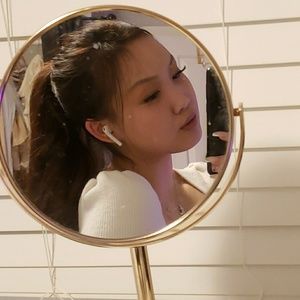 Meet your Posher, Wendy